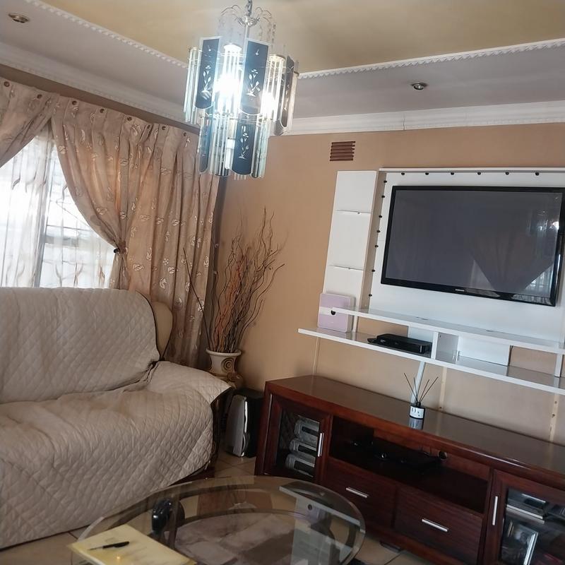 3 Bedroom Property for Sale in Mabopane Unit B North West